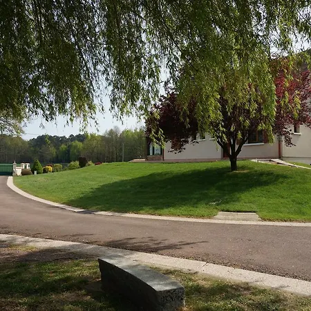 לינה וארוחת בוקר Le Petit Chaton Parigné-lʼÉvêque