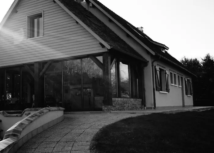 Le Petit Chaton Parigné-lʼÉvêque